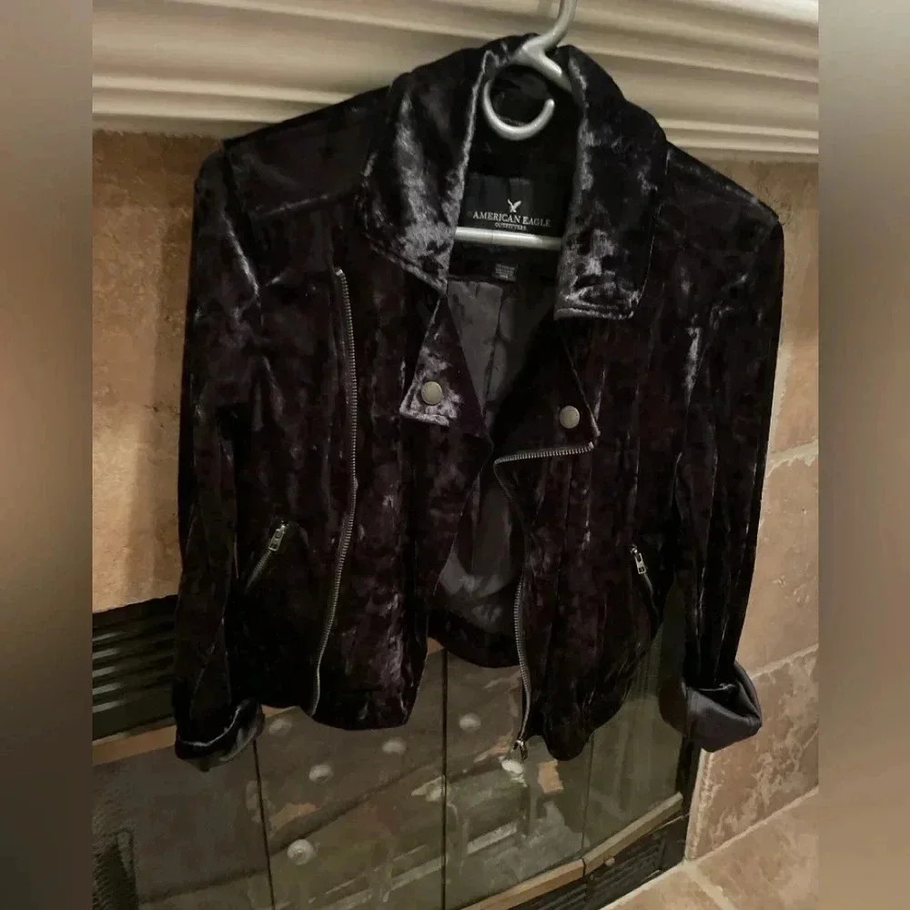American Eagle Outfitters Crushed Velour Cropped Jacket Size XS Academia